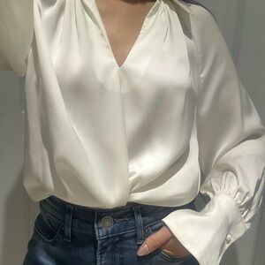 Scoop NYC Cream Blouse